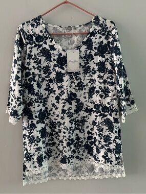 Elena Baldi Italian 100% Linen Tunic Top White Navy Floral Lace Trim NWT Size S